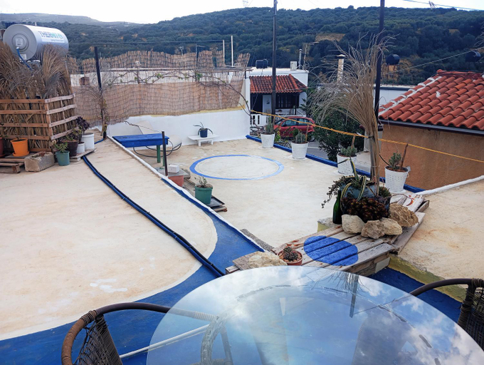 Others 5, Le Gite, Crete