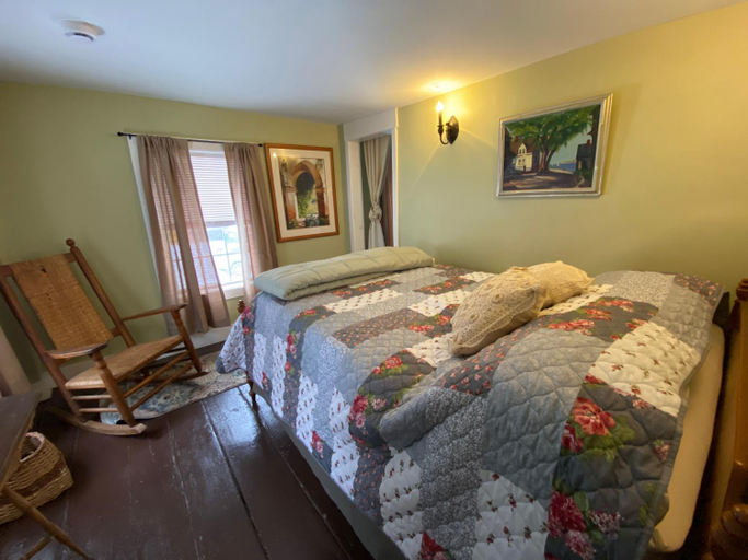 Bedroom 3, The Mountain Brook Hotel, Ulster