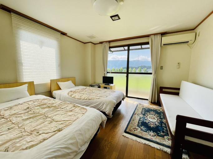 Others 4, Wasuki Base Biwako Guest House, Takashima