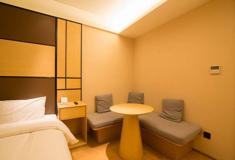 Bedroom 3, Ji Hotel (Zhenjiang Railway Station), Zhenjiang