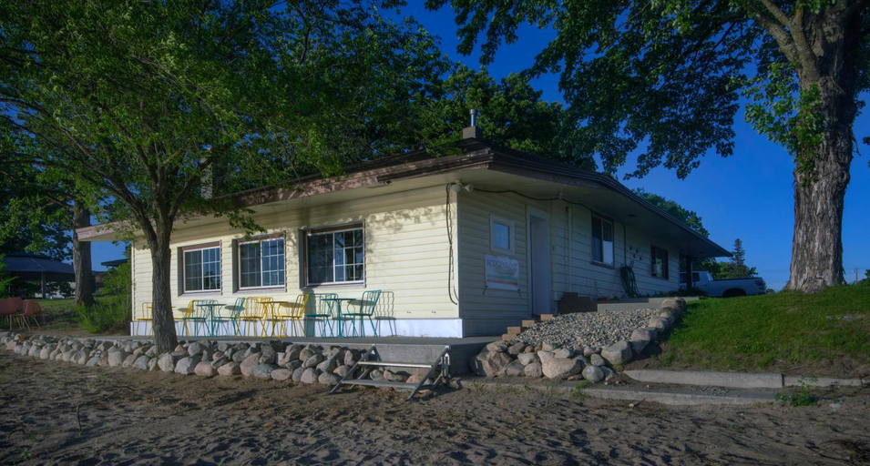 Exterior & Views, Spirit Lake Resort Motel, Wadena