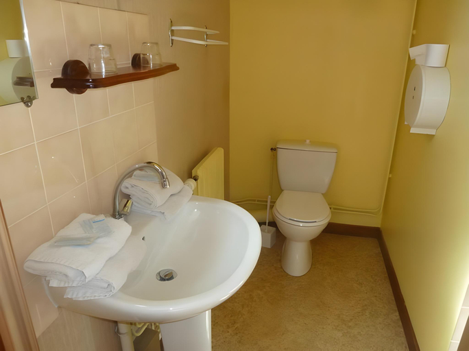 Bathroom 3, Auberge Le Sillet, Jura