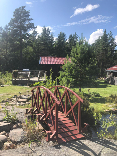 Others 5, Timber cottages with jacuzzi and sauna near lake Vanern, Karlstad