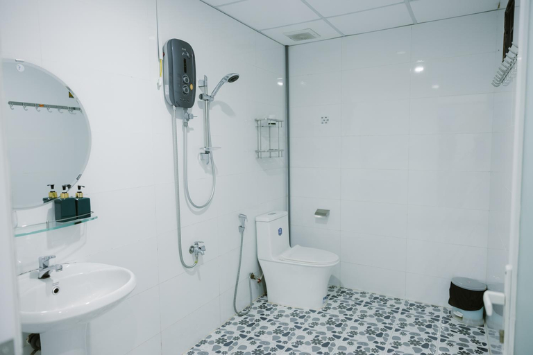 Bathroom 2, Nhà Yên Homestay, Phan Rang-Tháp Chàm