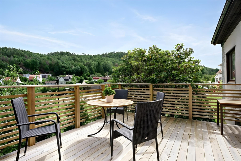 Others 5, Beutiful house with large garden ., Lilla Edet