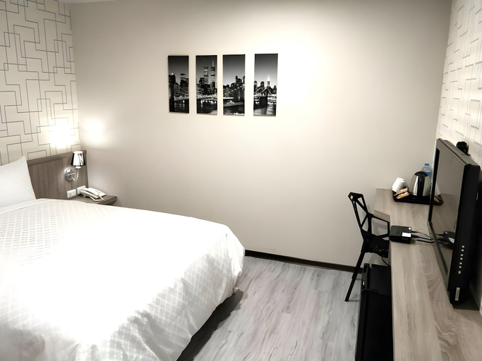 Bedroom 4, Ching She Hotel, Tainan