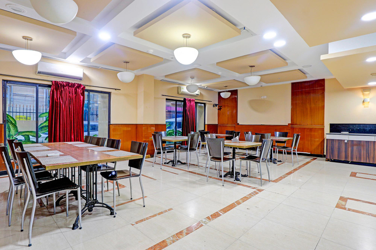 Food & Drinks 4, FabHotel The Royal Plaza - Koyambedu, Chennai