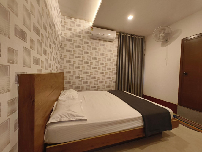 Bedroom 2, Comfort INN, Kannur