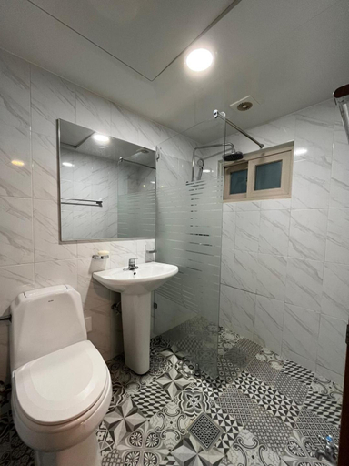 Bathroom, Ssangma Motel, Busanjin