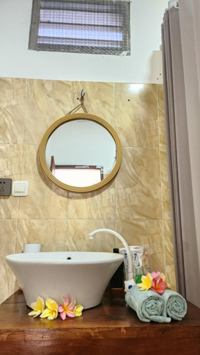 Bathroom 4, Aby Guest House, Karangasem