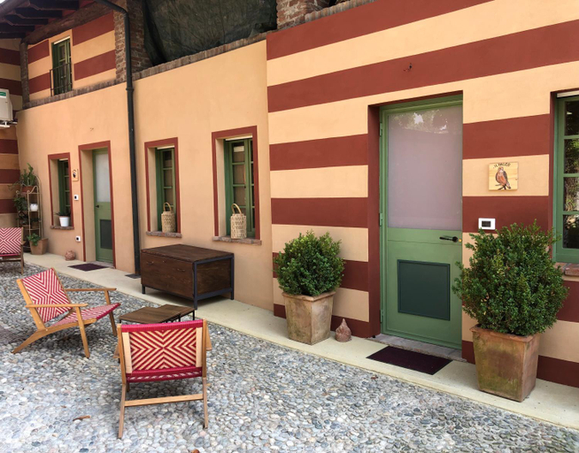 Exterior & Views 1, B&B Villa la Canonica con piscina a Padernello, Brescia