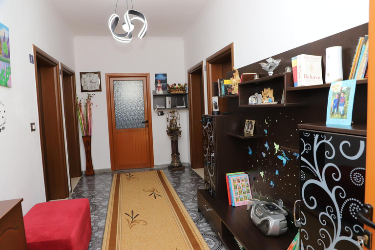 Others 5, Guest House Marjo, Beratit