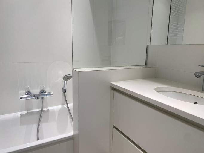 Bathroom, Apartment in Nieuwpoort with Ocean Views, West-Vlaanderen