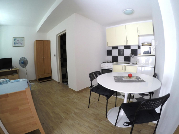 Others 4, Apartment S, Bibinje