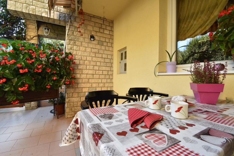 Others 5, Cosy Medulin apartments with terrace, Medulin