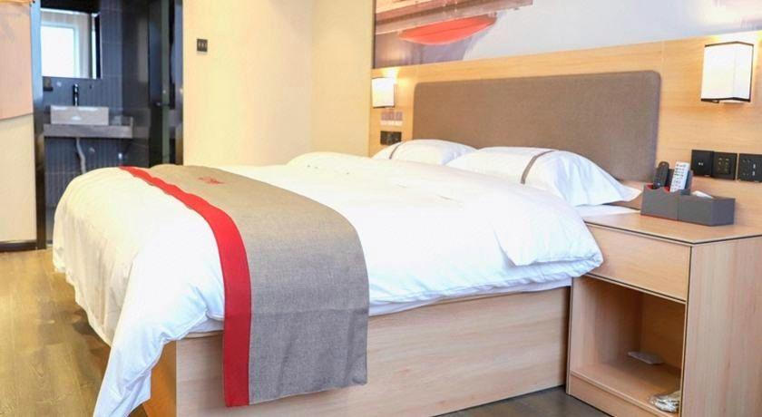 Bedroom 2, Thank Inn Hotel Shaanxi Yuncheng Ruicheng County Dongmao Plaza, Yuncheng