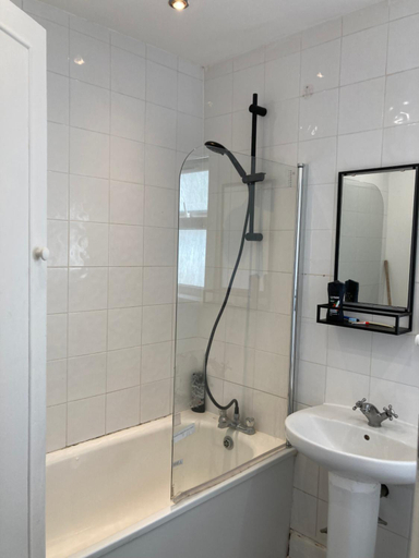 Bathroom 4, Greenhaven, London