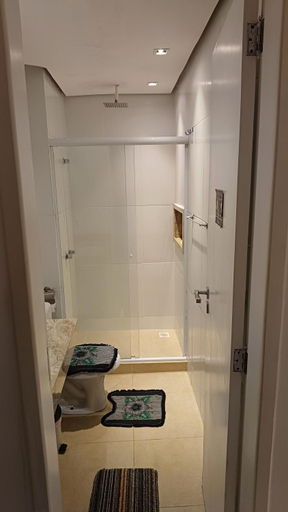 Bathroom 4, Clube Nautico Ibiza, Angra dos Reis