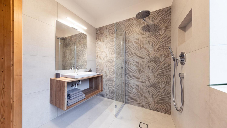 Bathroom, Apartments Hofgarten, Bolzano