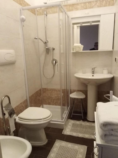 Bathroom 4, DomuS al Corso B&B, Barletta-Andria-Trani