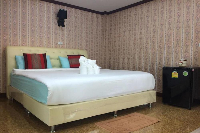 Bedroom 2, Palmchwa Resort, Sikhiu