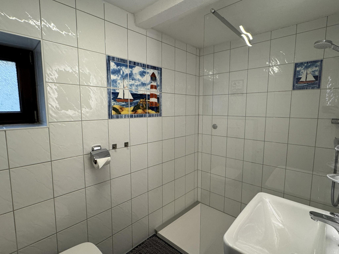 Bathroom 3, Ferienhaus mit Garten in Graal-Muritz, Rostock