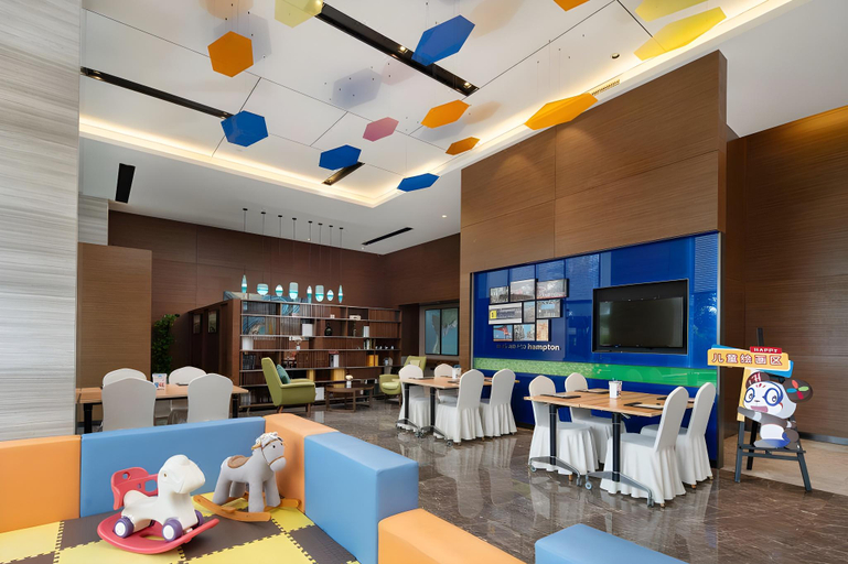 Food & Drinks 4, Hampton by Hilton Beihai Station, Beihai