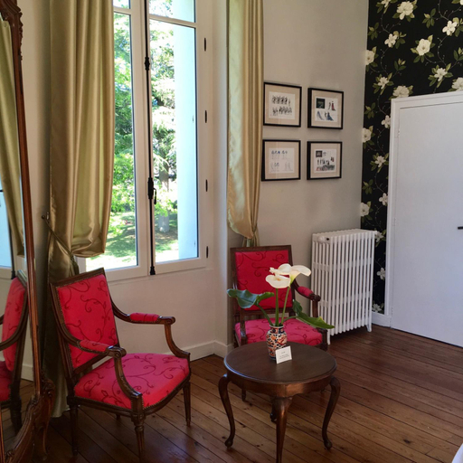 Others 4, Chateau Mathias, Lot-et-Garonne