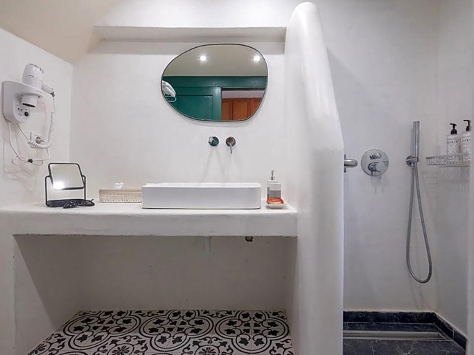 Bathroom 4, Kalimera Village, Crete
