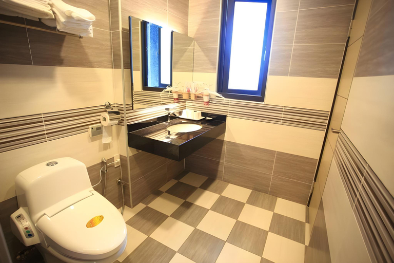 Bathroom, Childlike Innocence Homestay, Hualien
