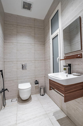Bathroom 5, Almajdiah Residence 127, Riyadh