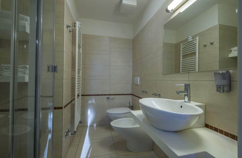 Bathroom 4, Albergo Sant'Emidio Hotel, Ascoli Piceno