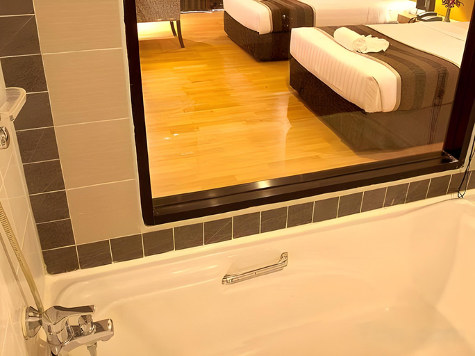 Bathroom 4, Alpine Golf Resort Chiangmai, Ban Thi