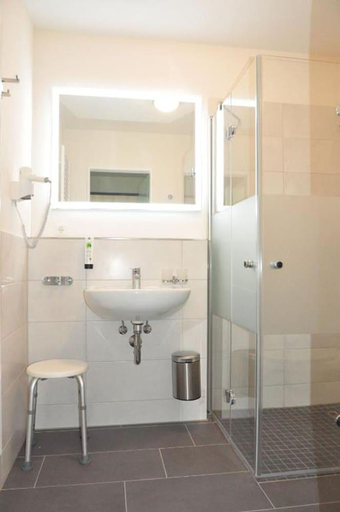 Bathroom 4, Avalon Ferienwohnungen Bellevue, Ostholstein