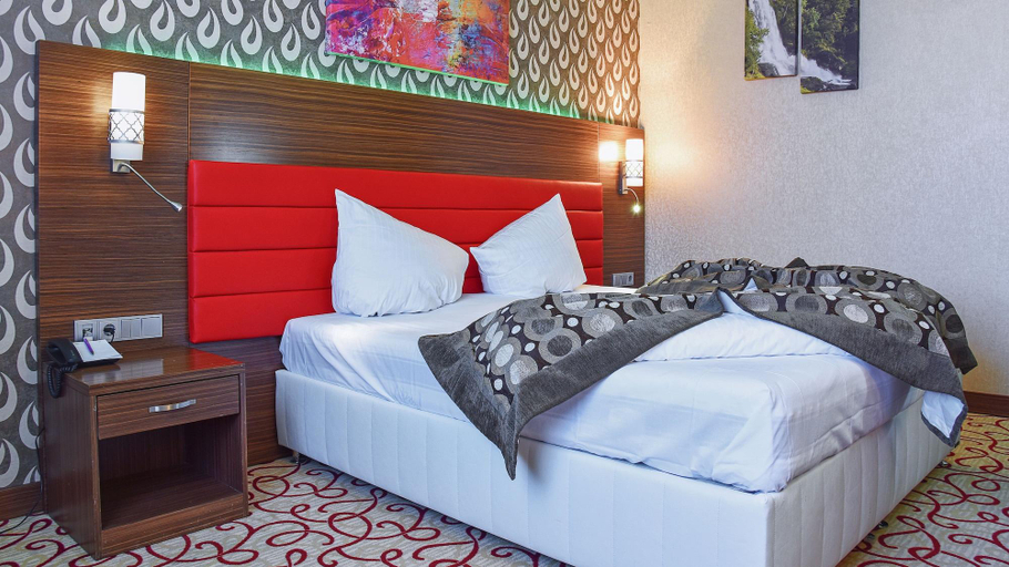Bedroom 3, Airport Global Hotel, Groß-Gerau