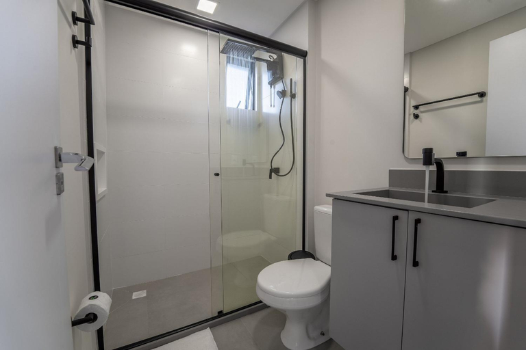 Bathroom 4, EDIFICIO UP - Loft proximo a Vila Germanica e FURB com vaga., Blumenau