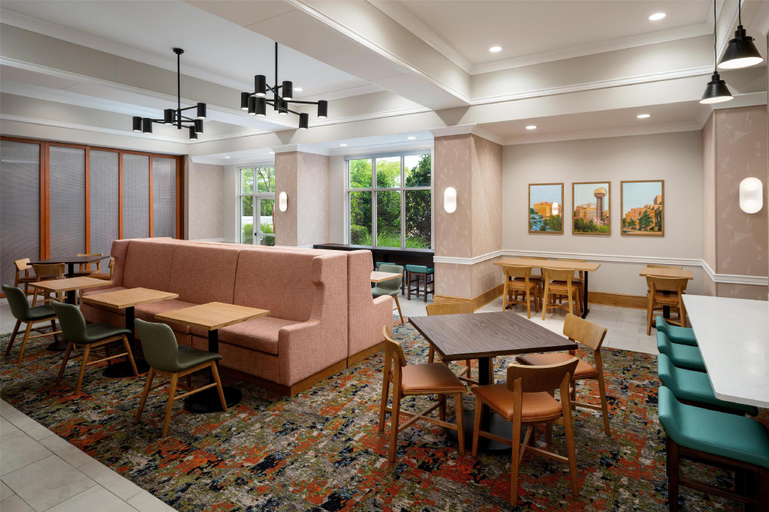 Food & Drinks 5, Hampton Inn & Suites Knoxville-Turkey Creek/Farragut, Knox
