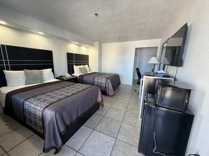 Bedroom 4, Blue Marlin Inn & Suites, Virginia Beach