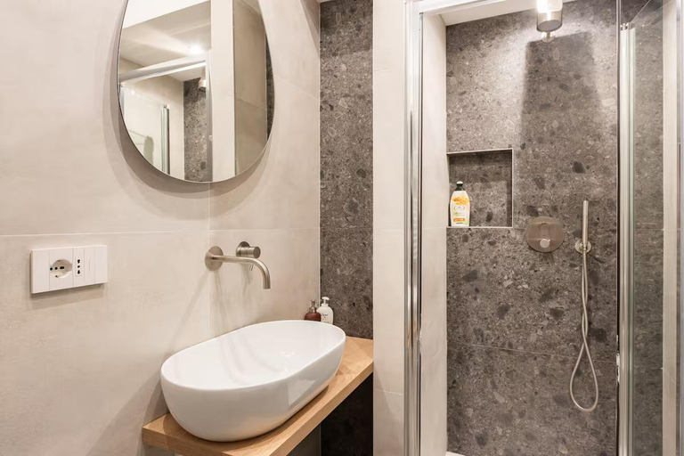 Bathroom 3, Roma private rooms Vatican City, Roma