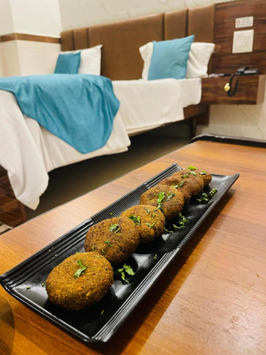 Food & Drinks 3, Hotel Dileep (Lucknow,UP), Lucknow