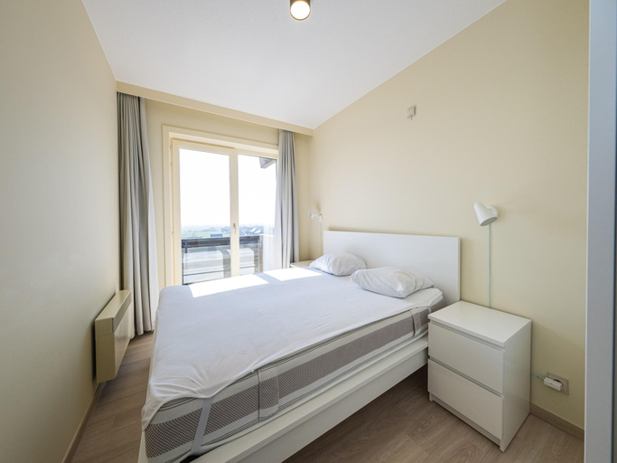Bedroom, Apartment with sunny terrace and sea view, West-Vlaanderen