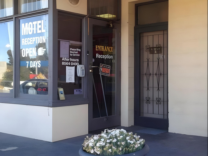 Others 5, Weighbridge Motel Truro, Mid Murray