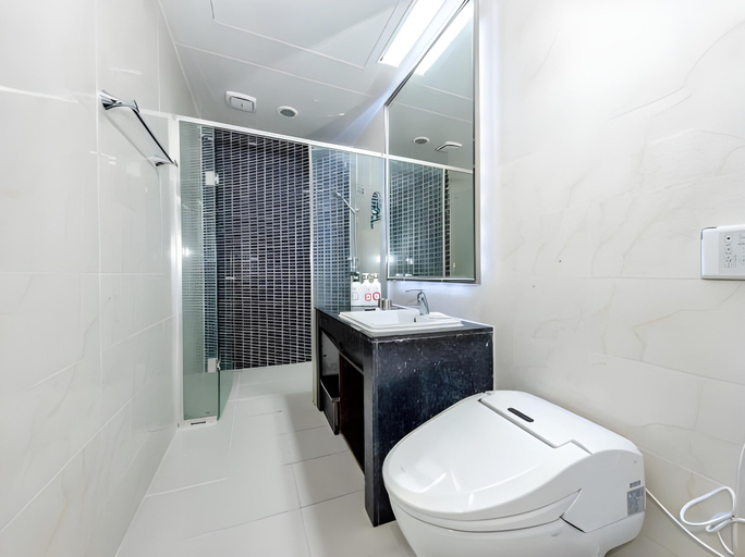 Bathroom 4, HS Tourist Hotel, Yeosu