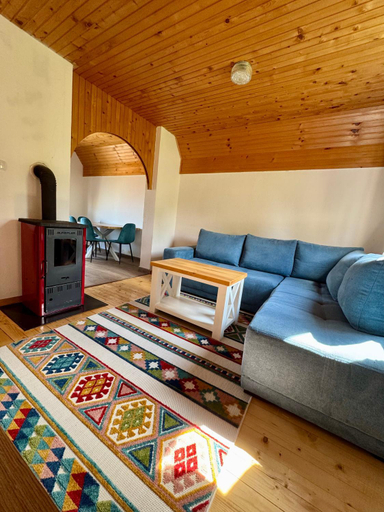 Others 2, Highlander villas
