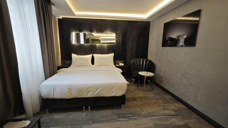 Bedroom 4, 216 Silver Suite, Gebze