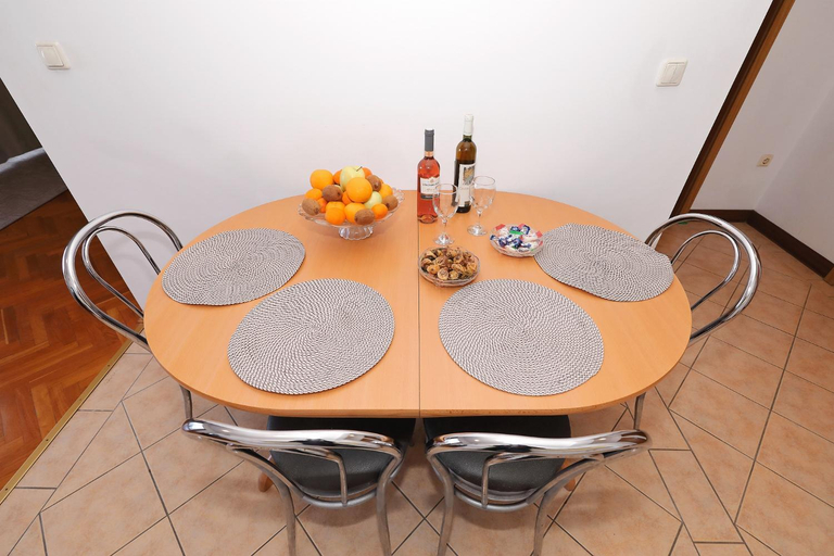 Food & Drinks, Villa Vukic, Nin