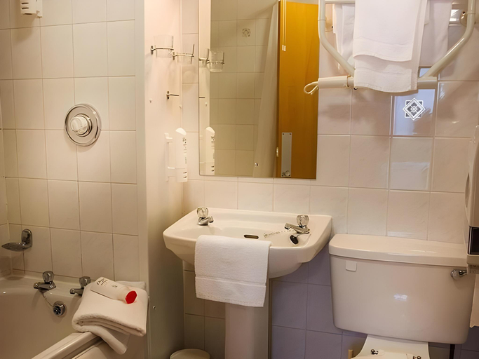 Bathroom 2, Cohannon Inn, Mid Ulster