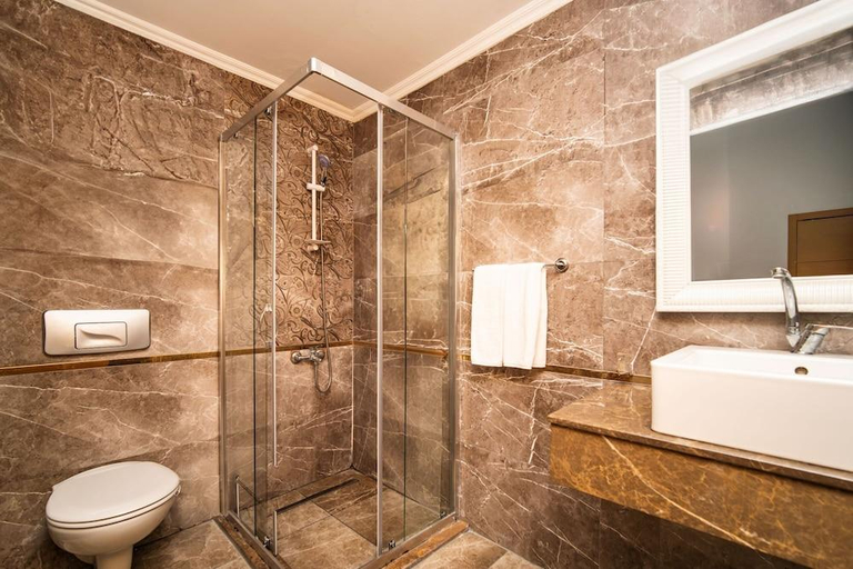 Bathroom 5, SL La Perla Hotel Kemer, Kemer