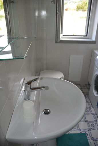 Bathroom 3, Casale Dionisia, Santa Maria di Castellabate, Salerno