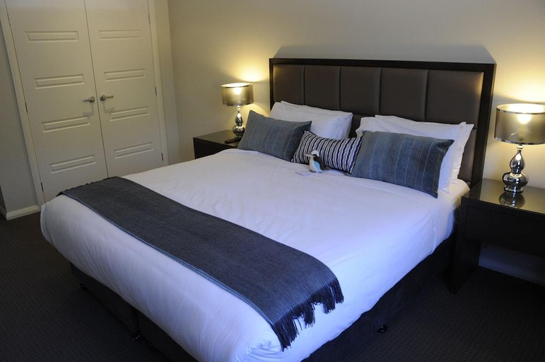 Bedroom 2, Riverside Oaks Golf Resort, Baulkham Hills  - North